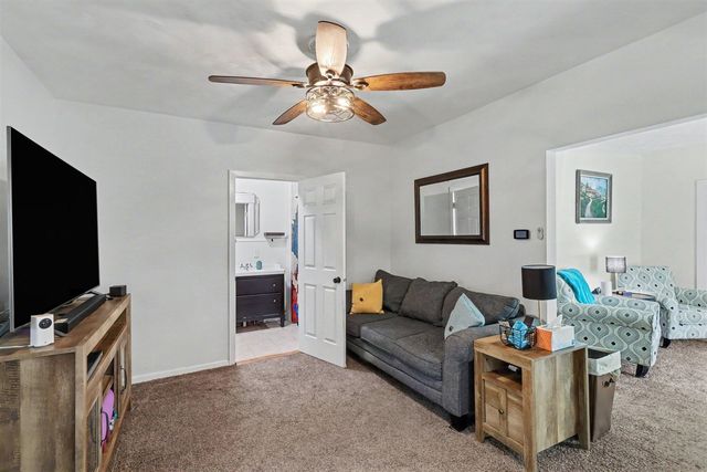 117 Knapp Street, Allegan, MI 49010
