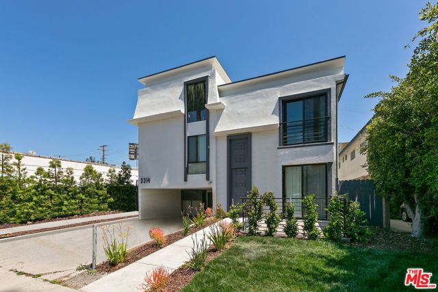 3314 S MENTONE Avenue 8, Los Angeles, CA 90034