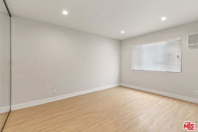 3314 S MENTONE Avenue 8, Los Angeles, CA 90034