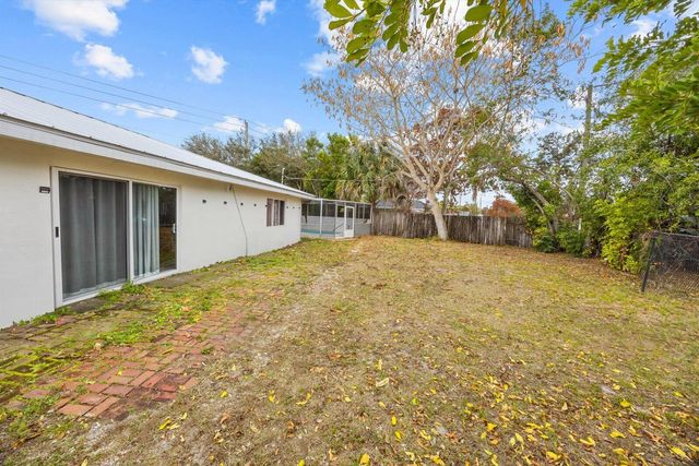 301 NW Prima Vista Boulevard, Port St. Lucie, Port St Lucie, FL 34983