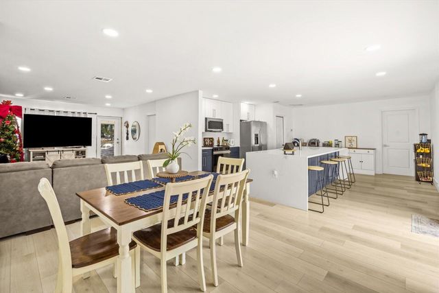 301 NW Prima Vista Boulevard, Port St. Lucie, Port St Lucie, FL 34983