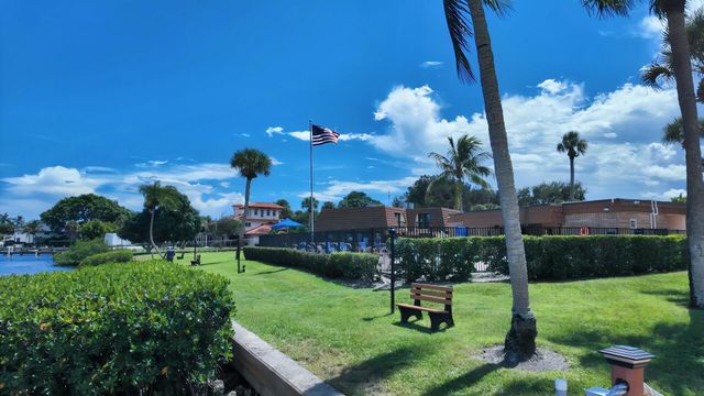 825 Center Street 14a, Jupiter, FL 33458