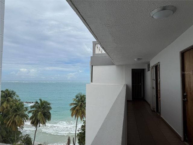 Isla Verde Ave. GOLDEN BEACH COND. PH 09, Carolina, PR 00979