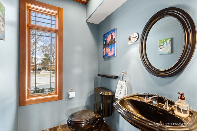 1707 W Lincoln Street, Mount Prospect, IL 60056