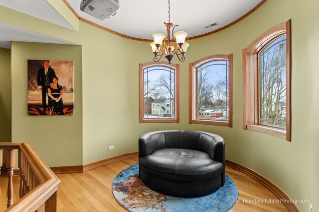 1707 W Lincoln Street, Mount Prospect, IL 60056