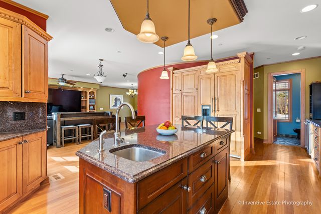 1707 W Lincoln Street, Mount Prospect, IL 60056