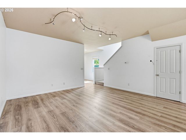 16411 Se SCORIA Ln, Damascus, OR 97089