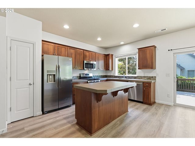 16411 Se SCORIA Ln, Damascus, OR 97089