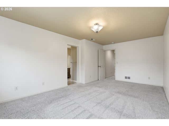 16411 Se SCORIA Ln, Damascus, OR 97089