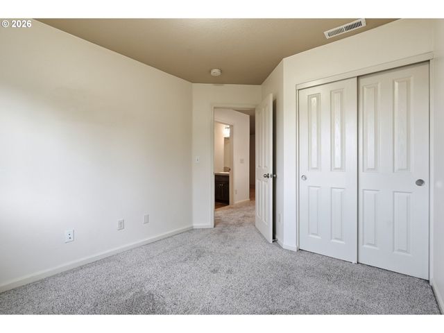 16411 Se SCORIA Ln, Damascus, OR 97089