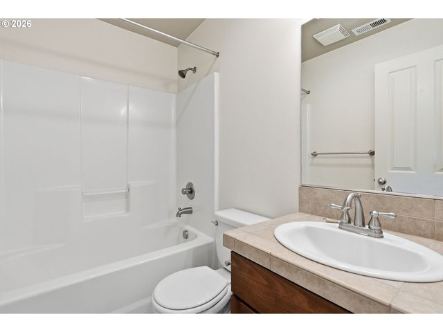 16411 Se SCORIA Ln, Damascus, OR 97089