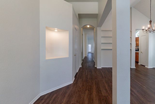 6736 Braeview Drive, Fort Worth, TX 76137