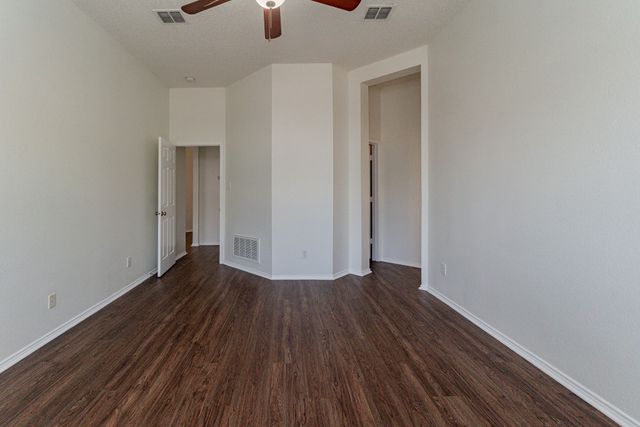 6736 Braeview Drive, Fort Worth, TX 76137