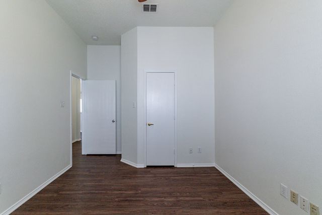 6736 Braeview Drive, Fort Worth, TX 76137