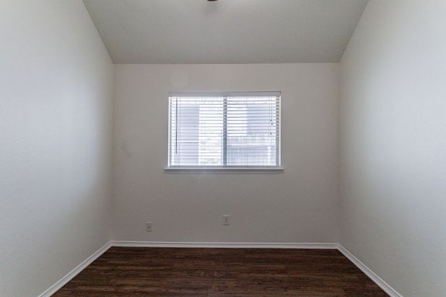 6736 Braeview Drive, Fort Worth, TX 76137