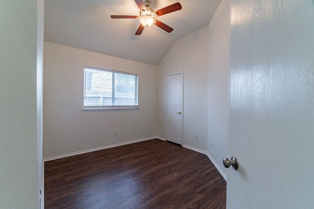 6736 Braeview Drive, Fort Worth, TX 76137