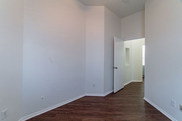 6736 Braeview Drive, Fort Worth, TX 76137