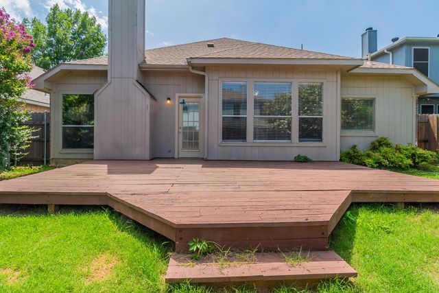 6736 Braeview Drive, Fort Worth, TX 76137
