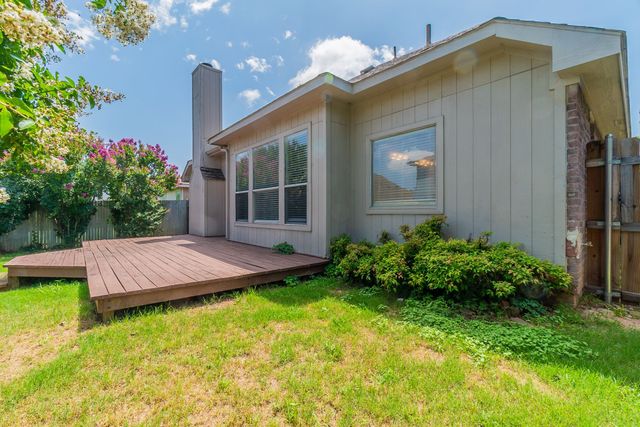 6736 Braeview Drive, Fort Worth, TX 76137