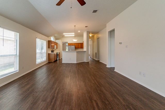 6736 Braeview Drive, Fort Worth, TX 76137
