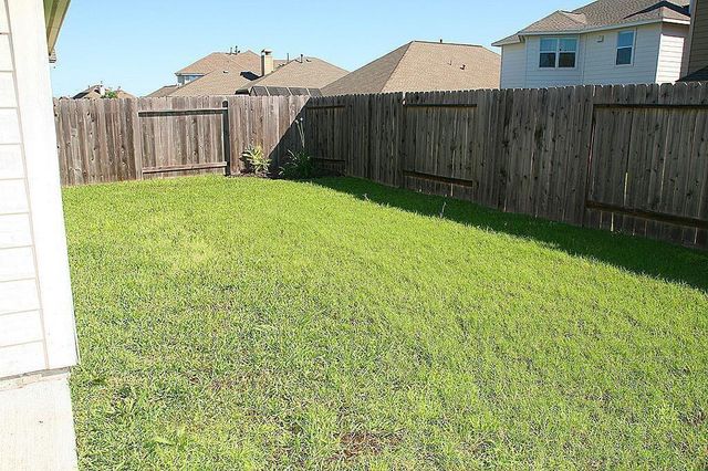 868 Sierra Brook Lane, League City, TX 77573