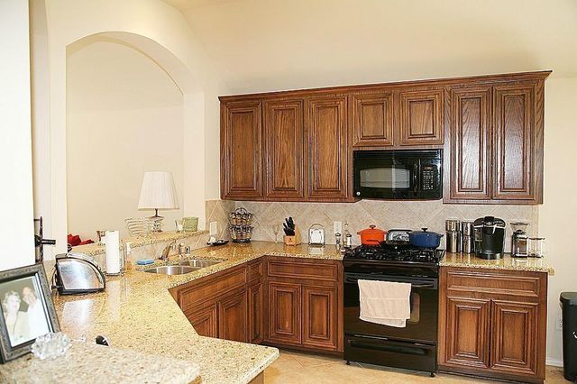 868 Sierra Brook Lane, League City, TX 77573