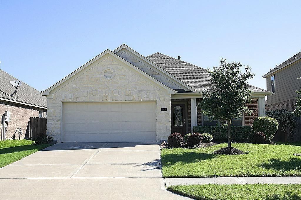 868 Sierra Brook Lane, League City, TX 77573