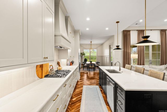 8036 N Shoreline Boulevard, Benton, AR 72019