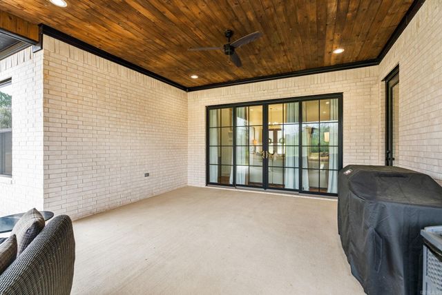 8036 N Shoreline Boulevard, Benton, AR 72019