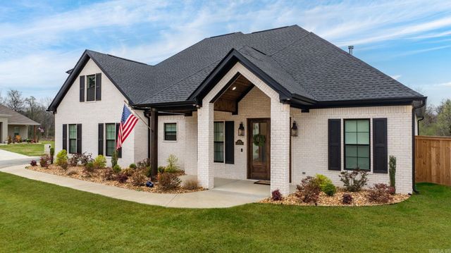 8036 N Shoreline Boulevard, Benton, AR 72019