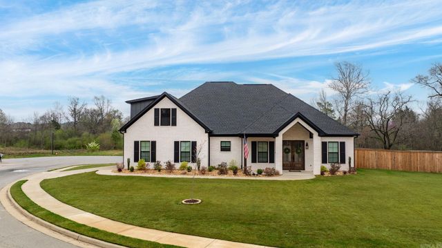 8036 N Shoreline Boulevard, Benton, AR 72019