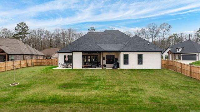 8036 N Shoreline Boulevard, Benton, AR 72019