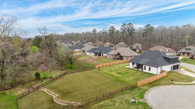 8036 N Shoreline Boulevard, Benton, AR 72019