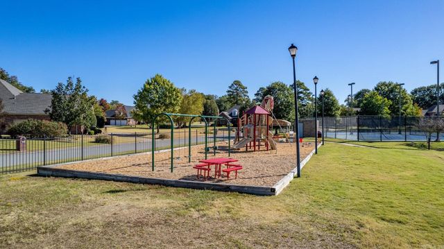 8036 N Shoreline Boulevard, Benton, AR 72019