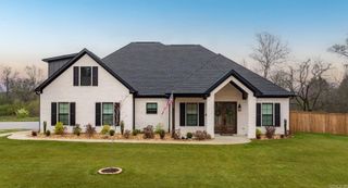 8036 N Shoreline Boulevard, Benton, AR 72019