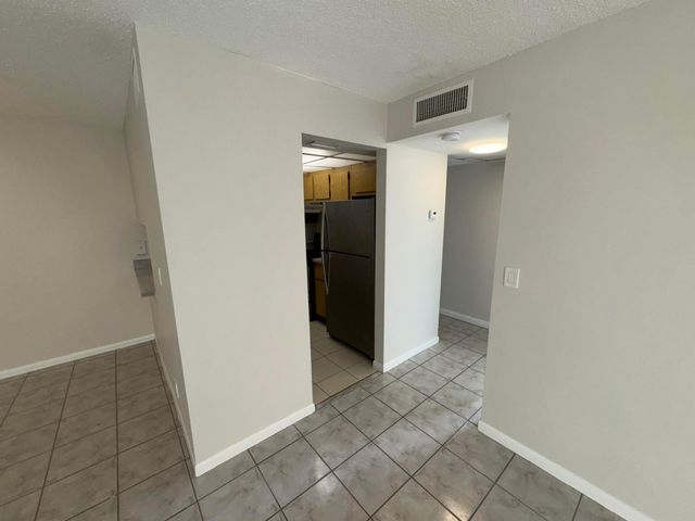 1854 Abbey Road 102, West Palm Beach, FL 33415