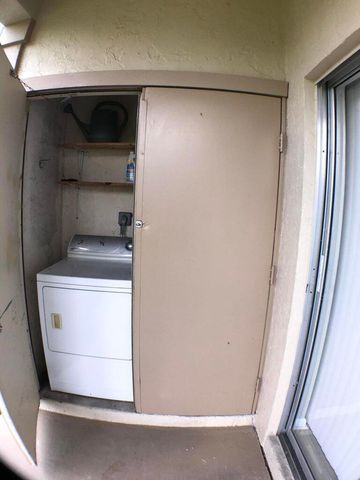 1854 Abbey Road 102, West Palm Beach, FL 33415