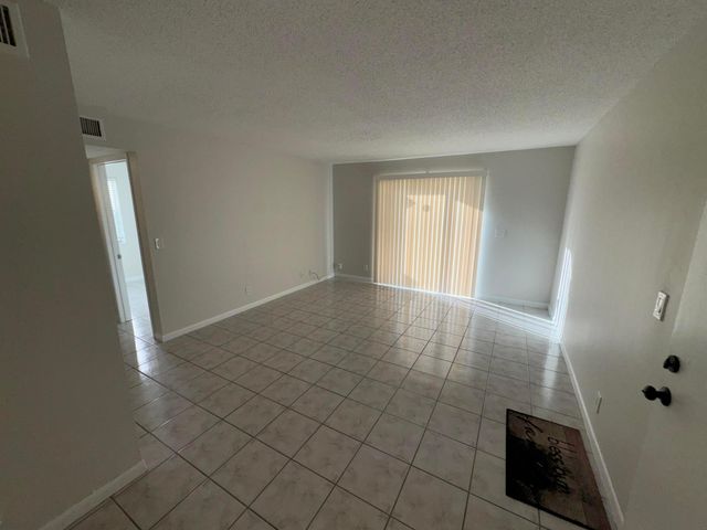 1854 Abbey Road 102, West Palm Beach, FL 33415