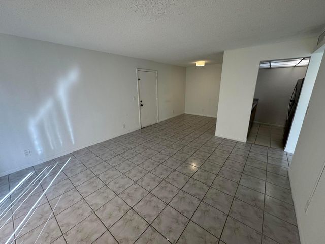 1854 Abbey Road 102, West Palm Beach, FL 33415