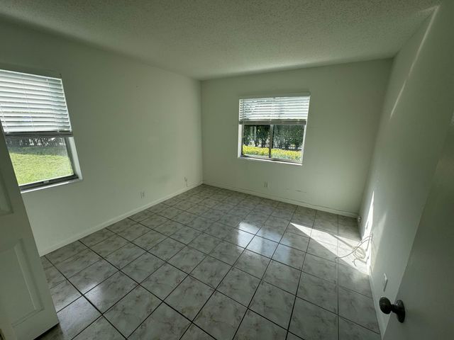 1854 Abbey Road 102, West Palm Beach, FL 33415