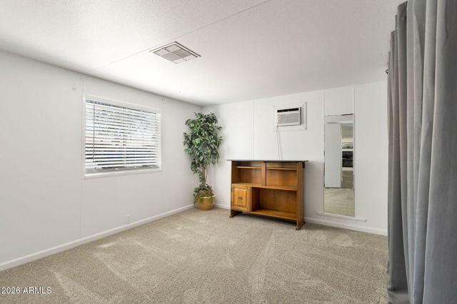 696 W MANOR Street, Chandler, AZ 85225