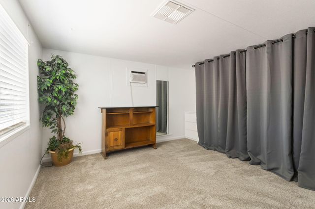696 W MANOR Street, Chandler, AZ 85225