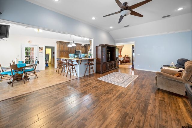14226 COUNTY ROAD 434, Lindale, TX 75771