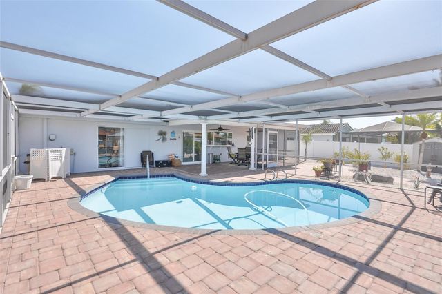 6518 SENEGAL PALM WAY, Apollo Beach, FL 33572