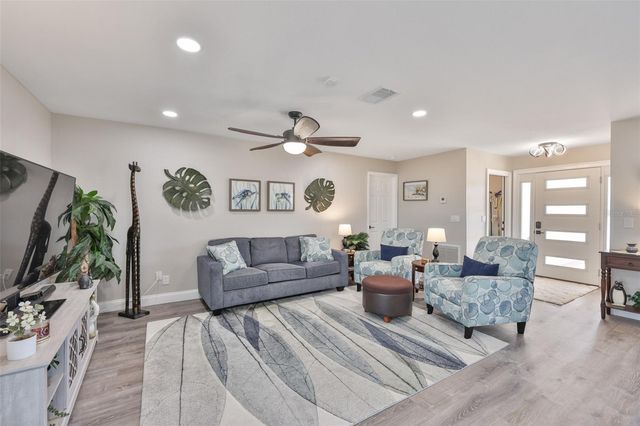 6518 SENEGAL PALM WAY, Apollo Beach, FL 33572