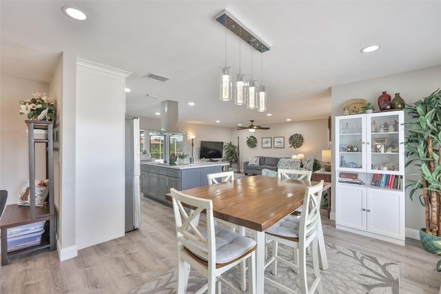 6518 SENEGAL PALM WAY, Apollo Beach, FL 33572