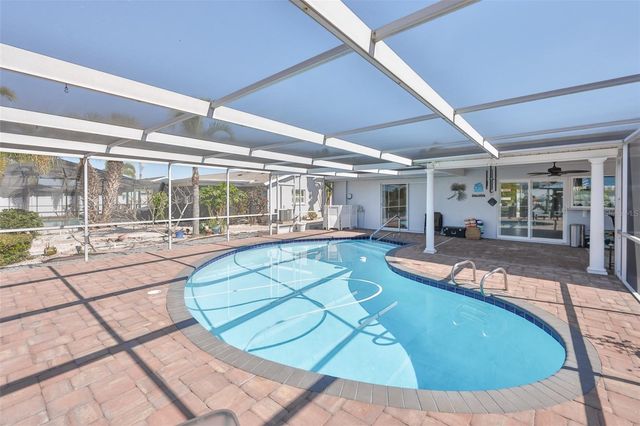 6518 SENEGAL PALM WAY, Apollo Beach, FL 33572