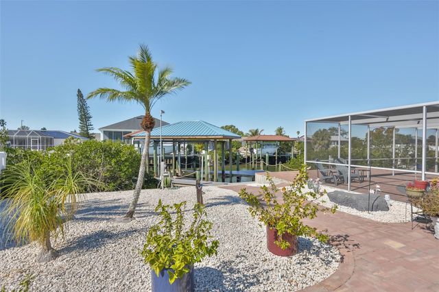 6518 SENEGAL PALM WAY, Apollo Beach, FL 33572