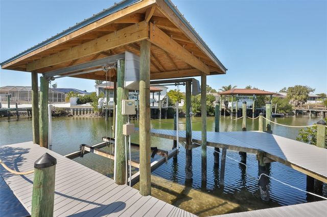 6518 SENEGAL PALM WAY, Apollo Beach, FL 33572