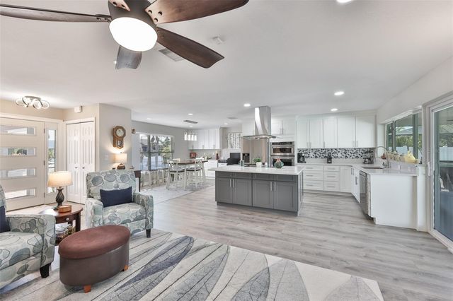 6518 SENEGAL PALM WAY, Apollo Beach, FL 33572